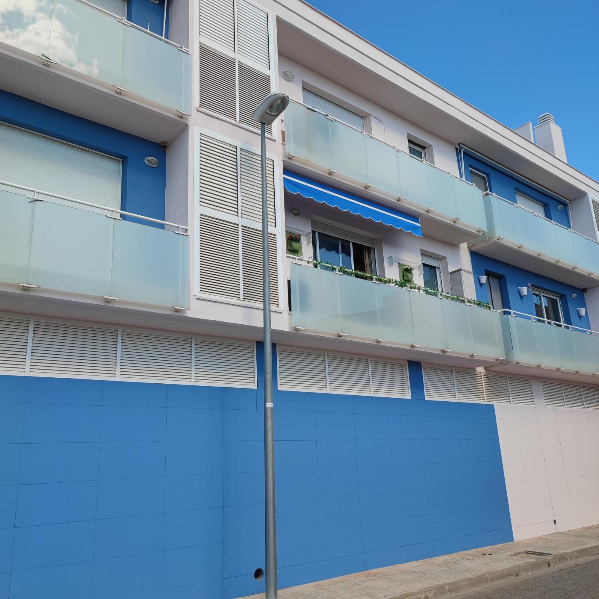 Nina'S Blue Pool & Beach 代尔特布雷 外观 照片