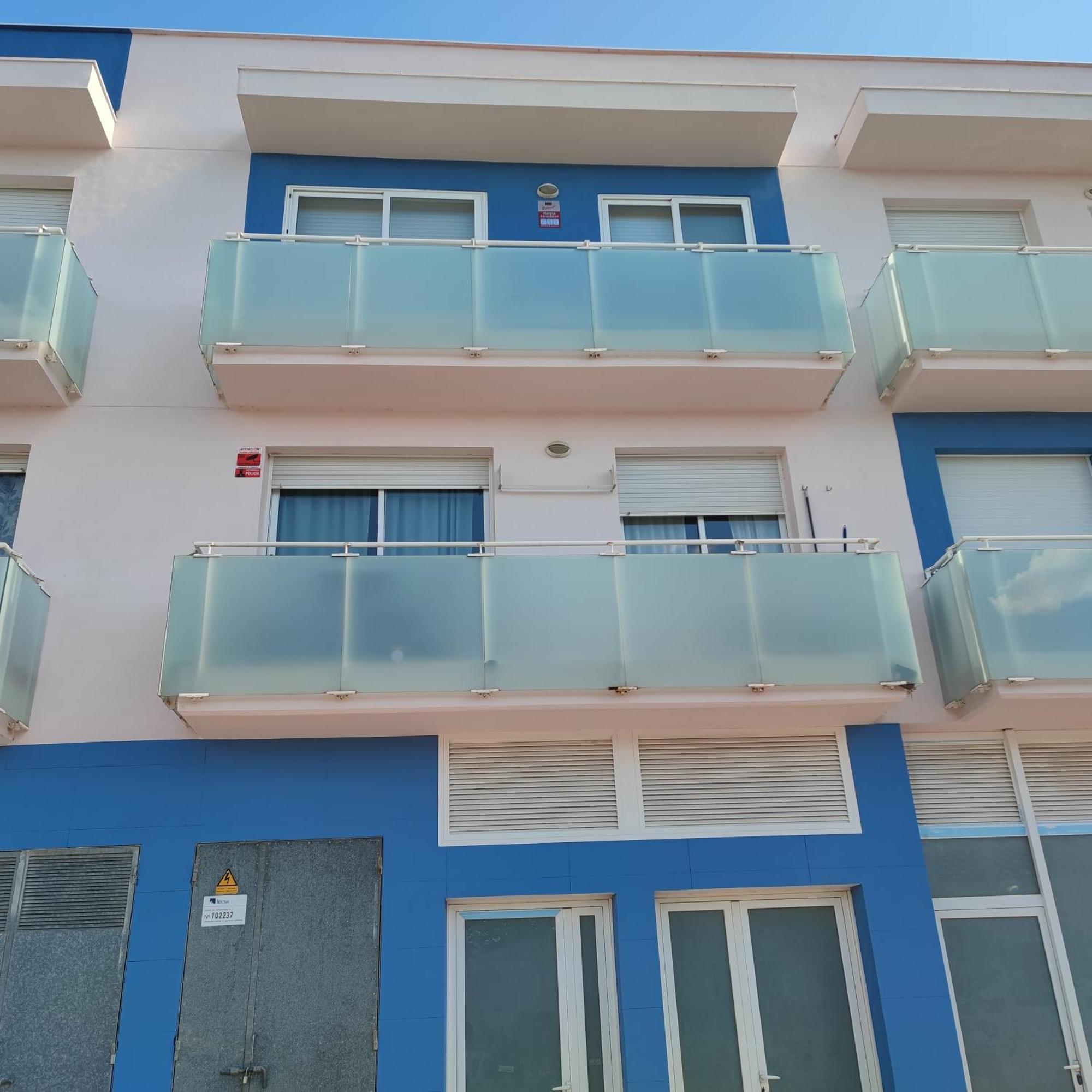 Nina'S Blue Pool & Beach 代尔特布雷 外观 照片