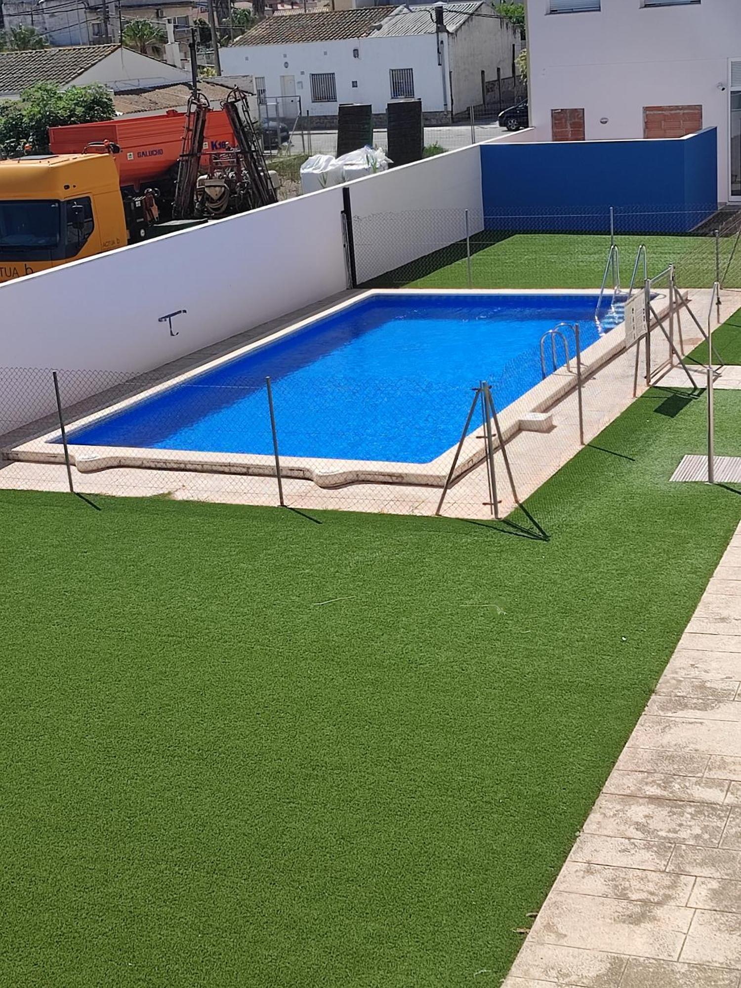 Nina'S Blue Pool & Beach 代尔特布雷 外观 照片